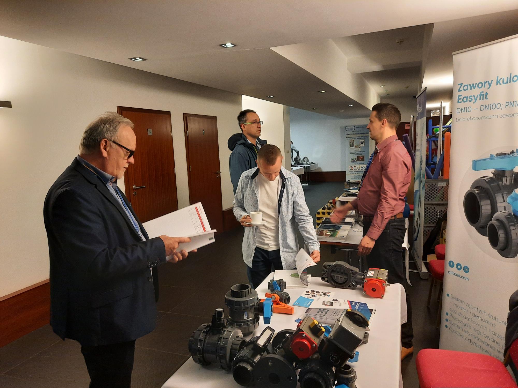 konferencja basenowa